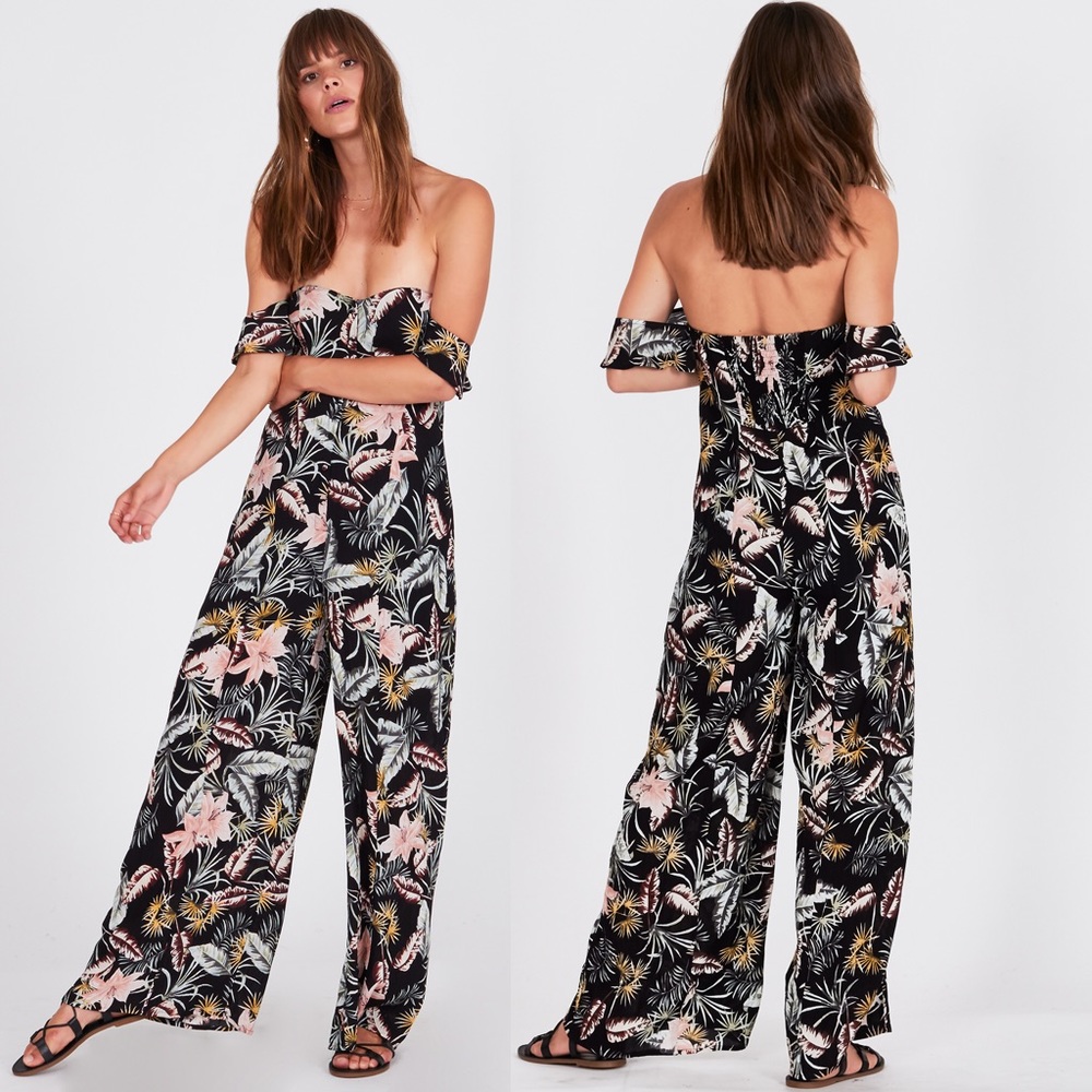 Amuse Society Black Floral Paz Jumper S – NWT